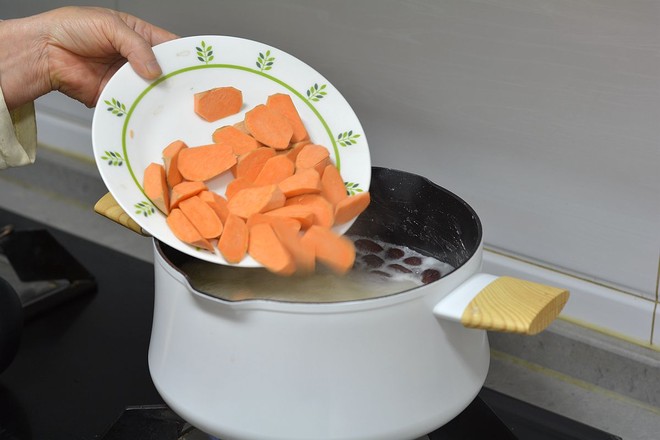红枣桂圆红薯粥的做法步骤:10