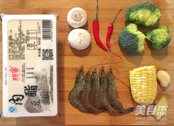 低脂缤纷豆腐虾（我的减肥食谱）的做法步骤：1