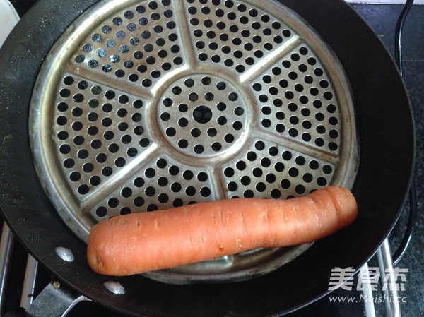 胡萝卜泥炒豆渣的做法步骤：1