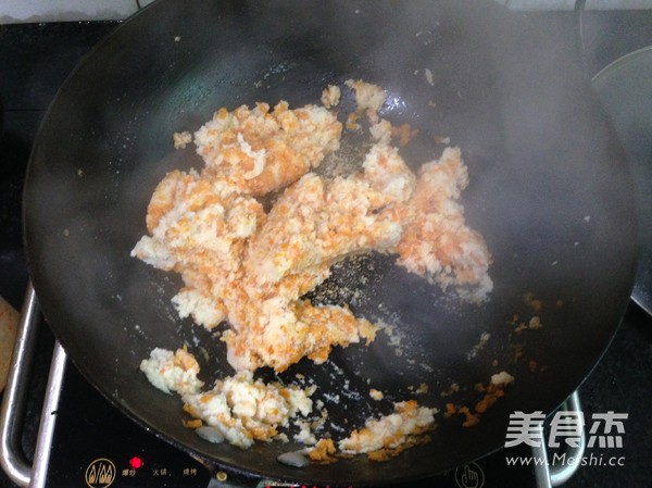胡萝卜泥炒豆渣的做法步骤:8