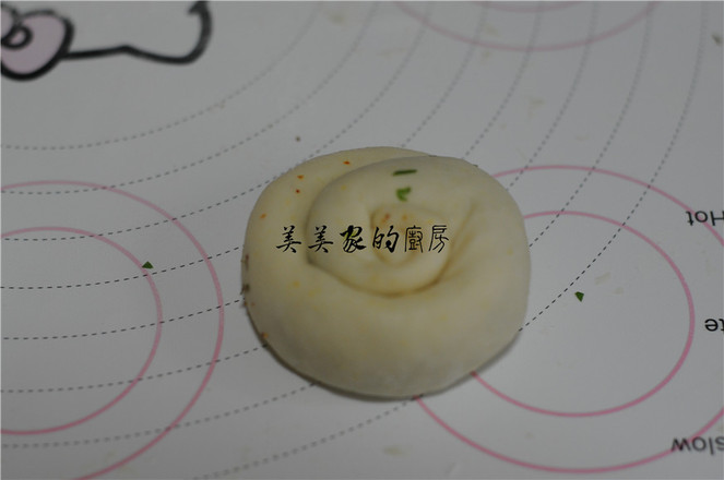 芹菜叶千层饼的做法步骤：9