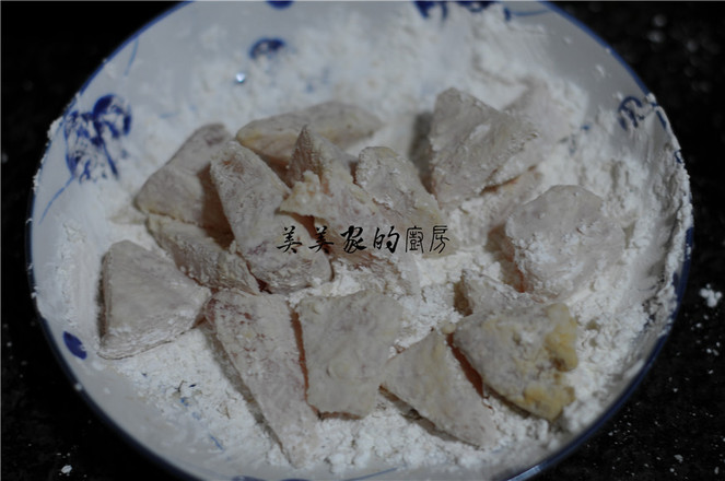 蒜香鲷鱼片的做法步骤:3