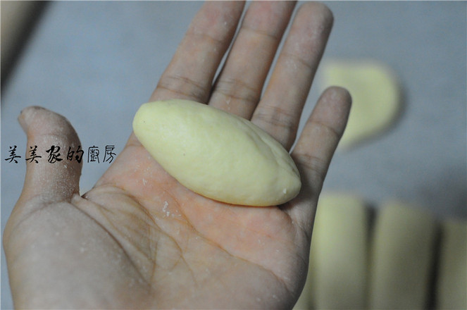 黑芝麻蜂蜜包的做法步骤:7