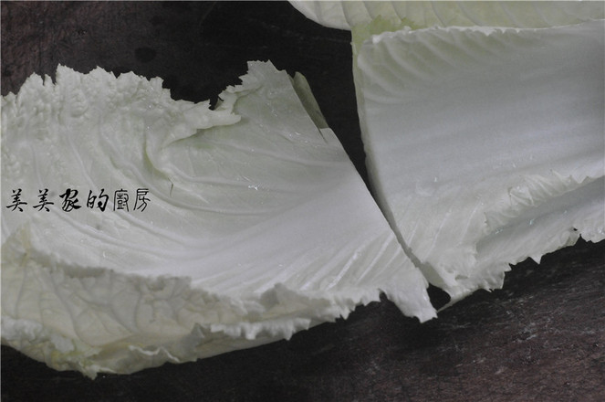 金针菇白菜卷的做法步骤:2