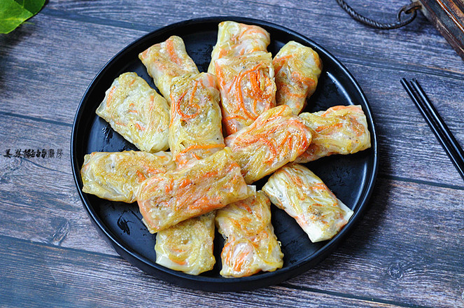 馄饨皮蔬菜卷的做法步骤:11