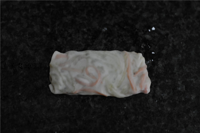 馄饨皮蔬菜卷的做法步骤:6