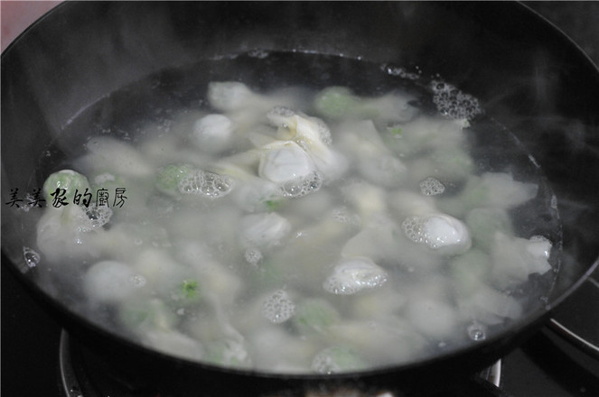 鸡丝艾蒿馄饨的做法步骤：11