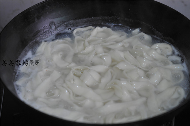 油泼辣子酸汤面的做法步骤:6