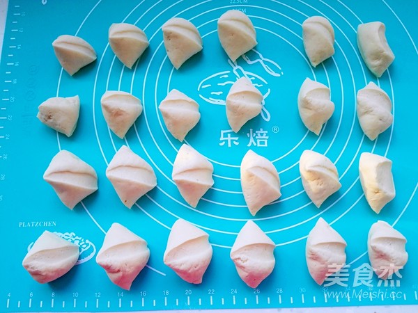 豇豆肉馅包子的做法步骤:13