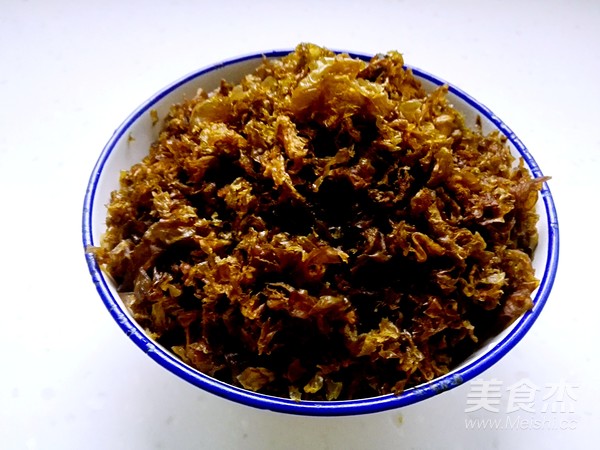 地软韭菜大肉包子的做法步骤：1