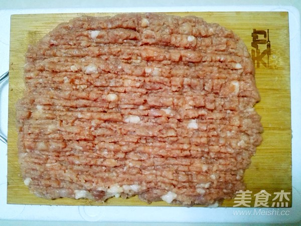 地软韭菜大肉包子的做法步骤:4