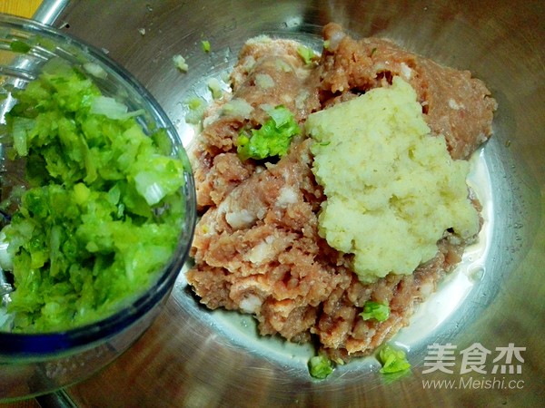 地软韭菜大肉包子的做法步骤:5