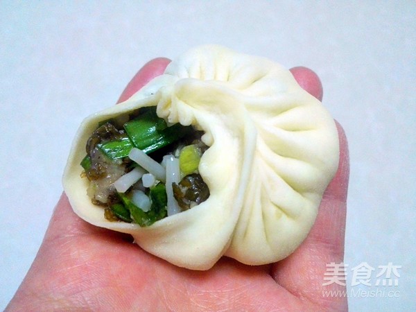 地软韭菜大肉包子的做法步骤:13