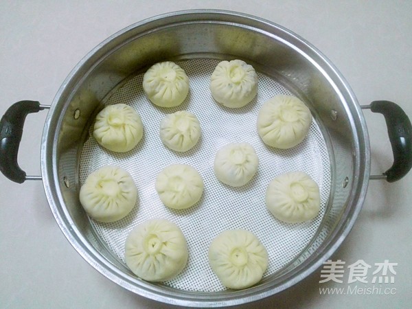 地软韭菜大肉包子的做法步骤:15