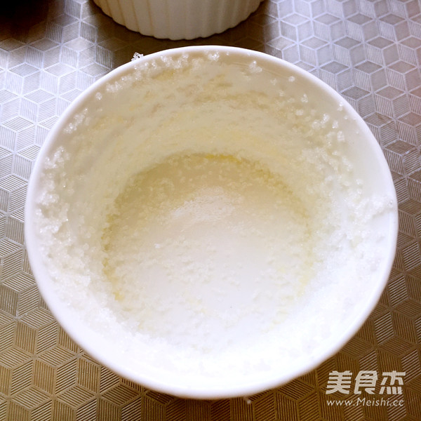 舒芙蕾蛋糕的做法步骤：2