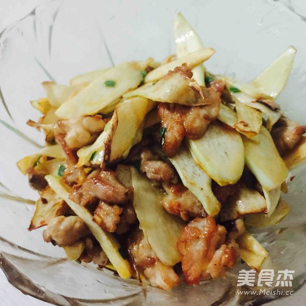 茭白炒肉的做法步骤：5