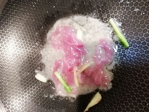 肉丝炒西瓜皮的做法步骤:6