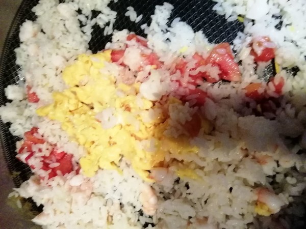 虾仁番茄炒饭的做法步骤：10