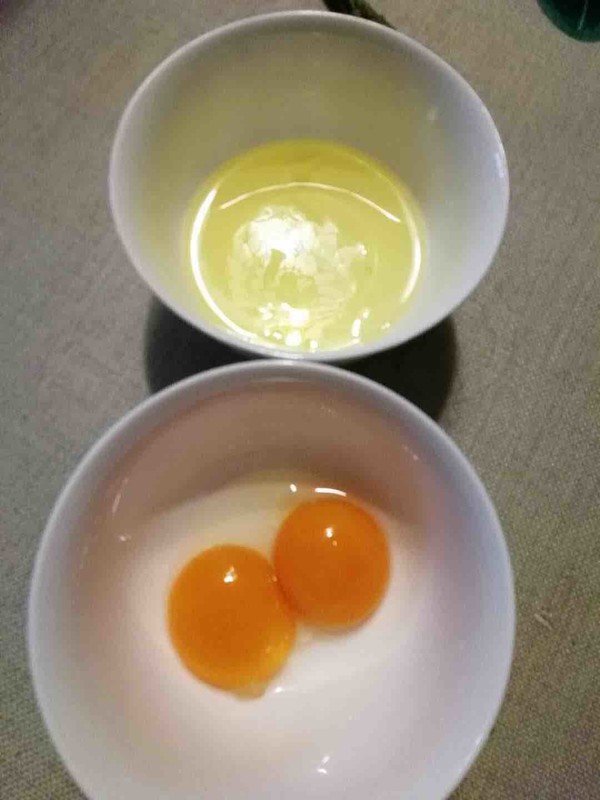 虾仁黄金炒饭的做法步骤:2
