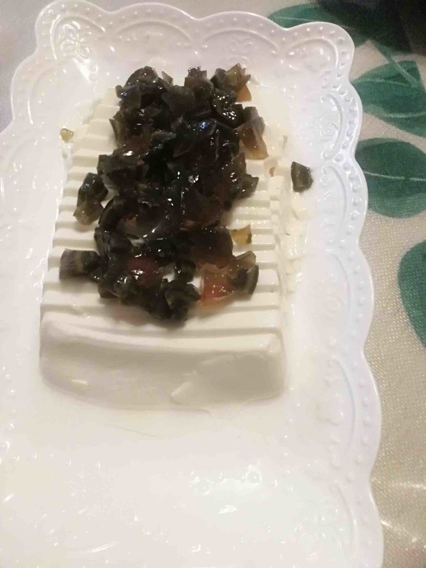 皮蛋豆腐的做法步骤：6