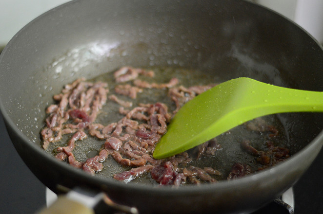 彩椒牛肉丝的做法步骤：7