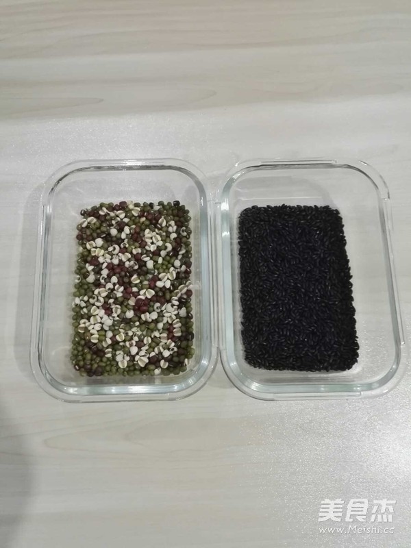 黑米绿豆粥的做法步骤：4