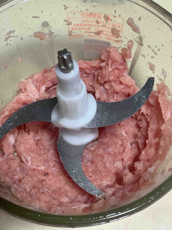 香菇瘦肉包子的做法步骤:2