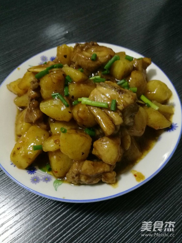 土豆烧鸡的做法步骤:9