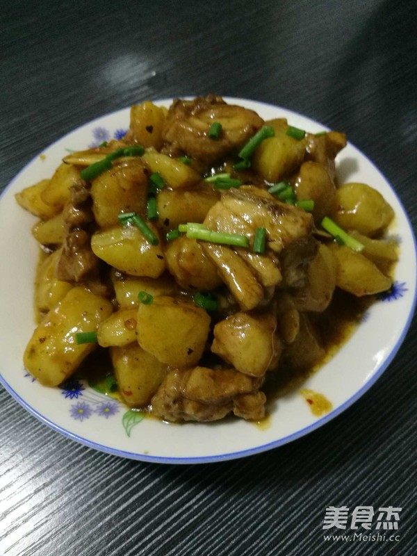土豆烧鸡的做法步骤:9