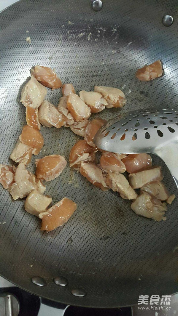 辣爆小公鸡拌面的做法步骤:5