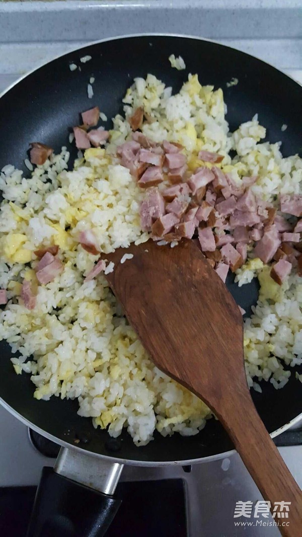 缤纷炒饭的做法步骤:11