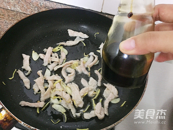 榨菜肉丝汤面的做法步骤：9