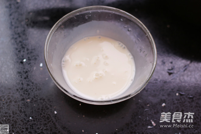 轻乳酪蛋糕的做法步骤:2