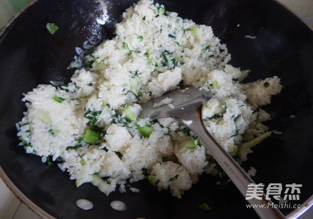 青菜炒饭的做法步骤：5