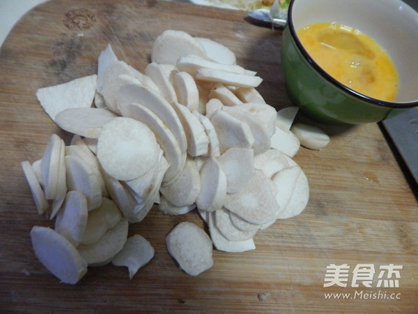 杏爆菇鸡蛋汤的做法步骤：1