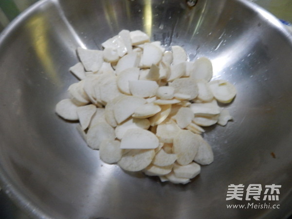 杏爆菇鸡蛋汤的做法步骤：2