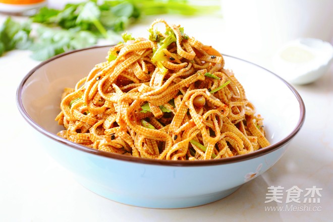 家常拌豆腐丝,吃就需两招~的做法步骤:11