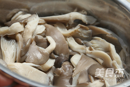 干炸蘑菇的做法步骤:3