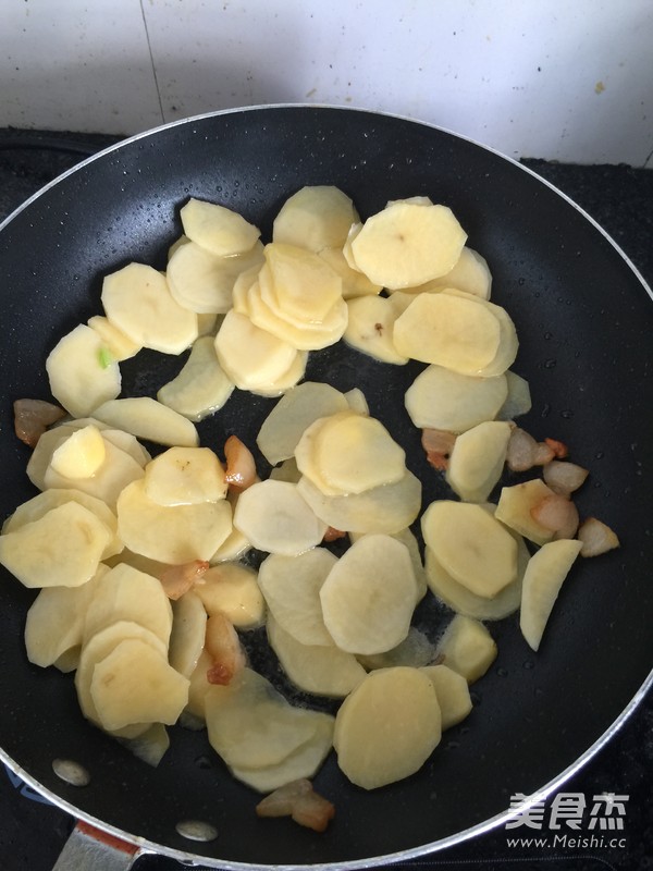 辣椒土豆片的做法步骤:4