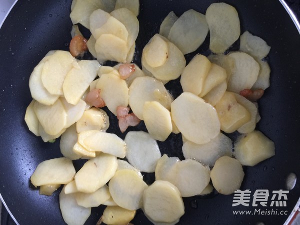 辣椒土豆片的做法步骤:5