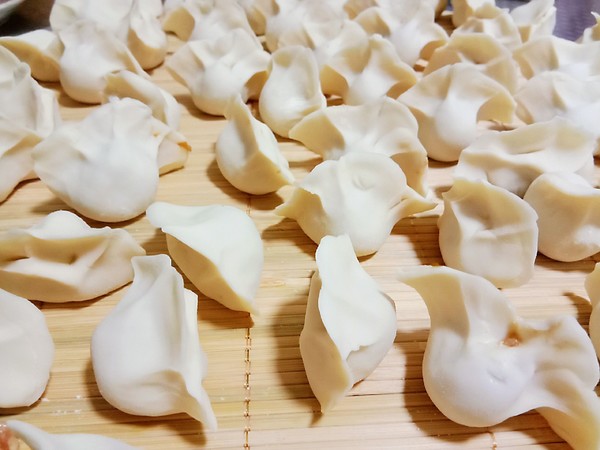 莲菜大肉水饺的做法步骤:6