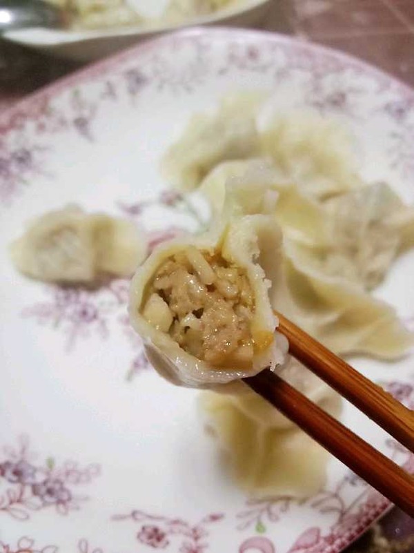 莲菜大肉水饺的做法步骤:9