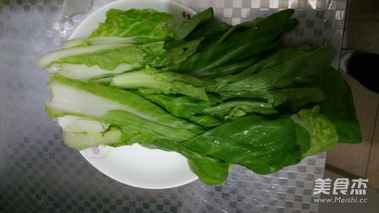 白菜炖豆腐的做法步骤：1