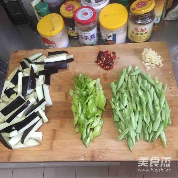 茄子豆角的做法步骤：2