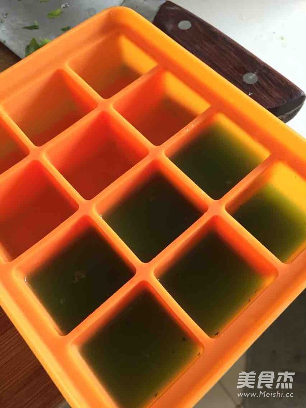 芹菜汁的做法步骤：4