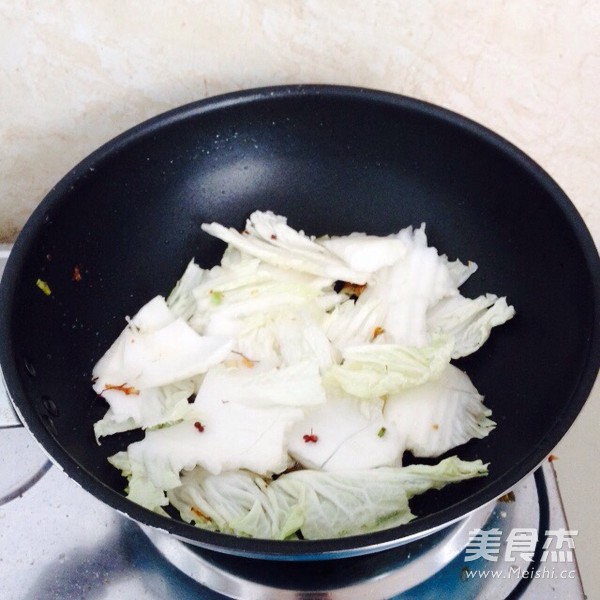 白菜炖豆腐的做法步骤:6