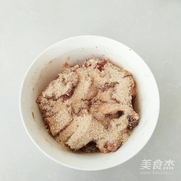 粉蒸五香排骨的做法步骤:9