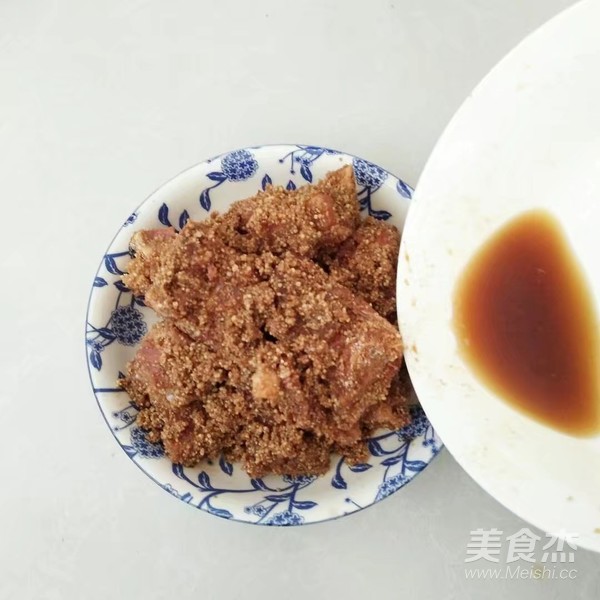 粉蒸五香排骨的做法步骤:11