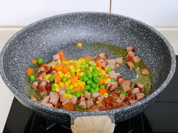 时蔬香肠炒饭的做法步骤:6