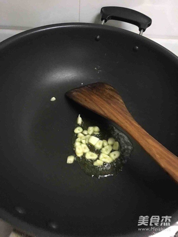 荷兰豆炒香肠的做法步骤:6